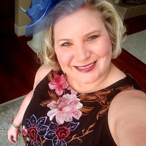 Meet your Posher, Leslie